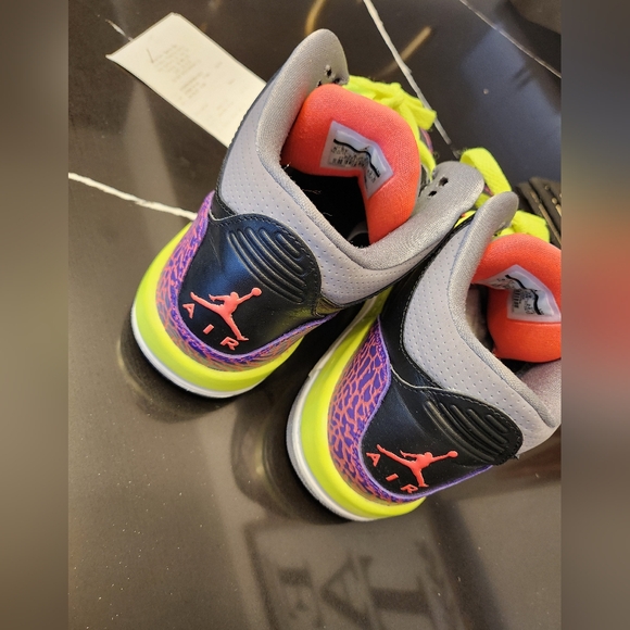 Authentic Jordan - Picture 6 of 8